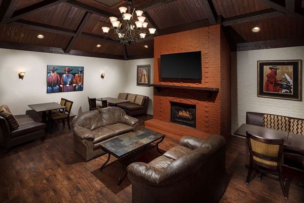 Ramada Grand Dakota Hotel