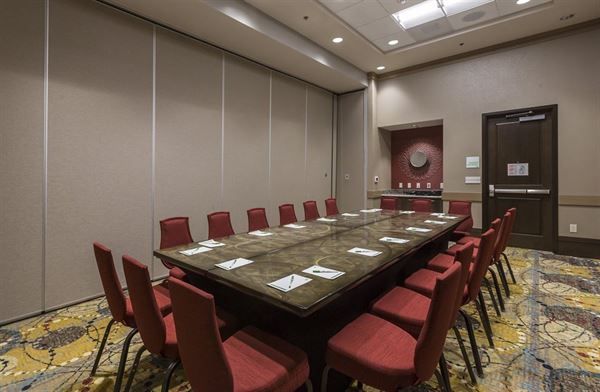 Crowne Plaza Shenandoah/The Woodlands