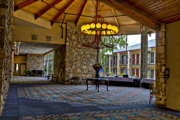 Inn Of The Hills Resort & Conference Center