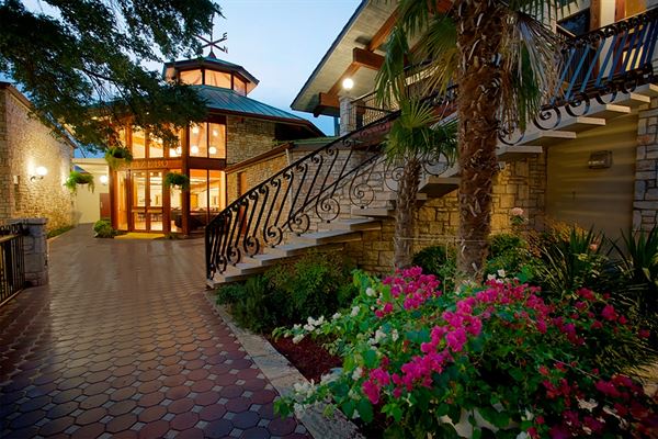 Inn Of The Hills Resort & Conference Center