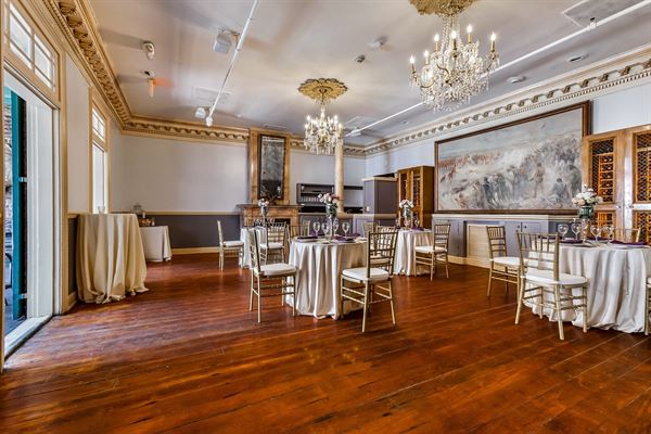 Rue Bourbon Parlours and Balconies