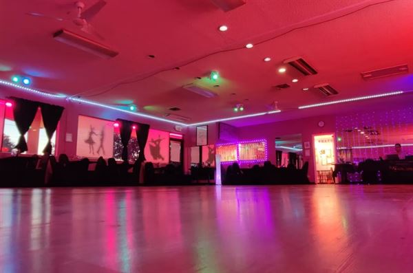 HipTwist Dance Studio LLC