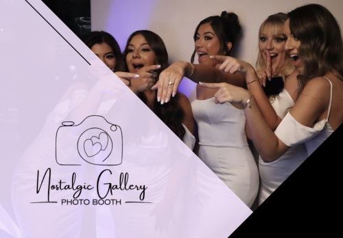 nostalgic gallery photo booth