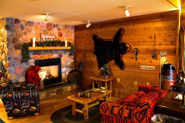 The Lodge At Crooked Lake