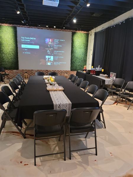 The Reel Market House