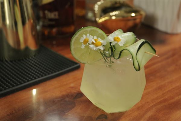 Shake Rattle & Roll Mobile Bar