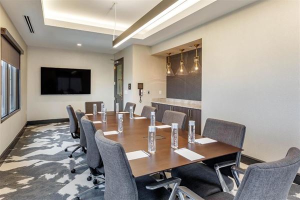 Cambria Hotel Houston Downtown Convention Center