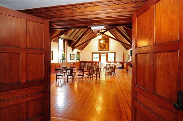 Dewey Memorial Hall