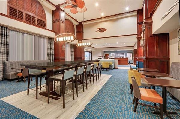 Hampton Inn & Suites Dallas/Arlington South