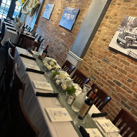 Petes Saloon & Restaurant