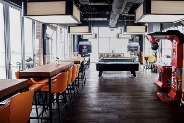 The Banquet Bar - Mahogany