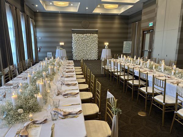 Moxies & Sandman Hotel Hamilton