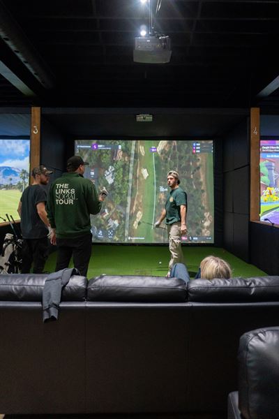 6ix Iron Indoor Golf