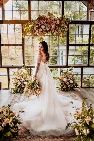 Full Bloom Farm House