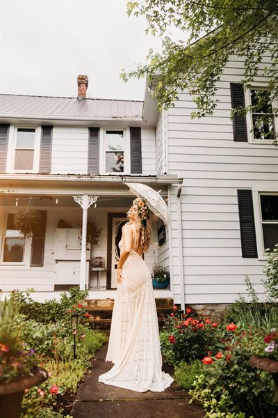 Full Bloom Farm House