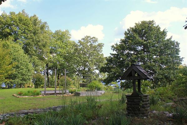 The Secret Bed & Breakfast Lodge