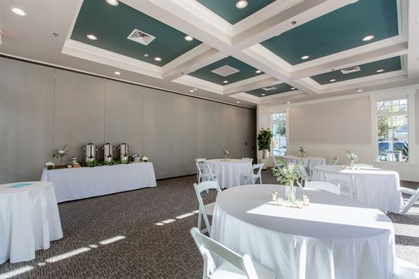 Avila Lighthouse Suites