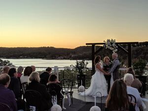 Lake Breeze Resort & Terrace