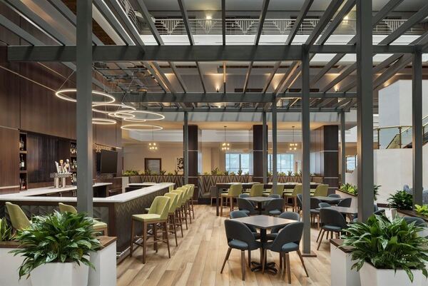 Embassy Suites by Hilton Indianapolis - Downtown