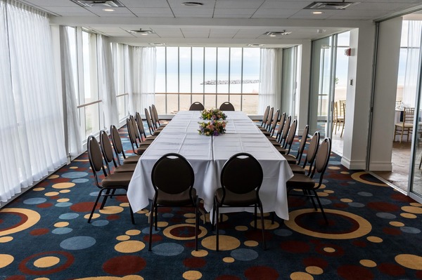 Illinois Beach Hotel