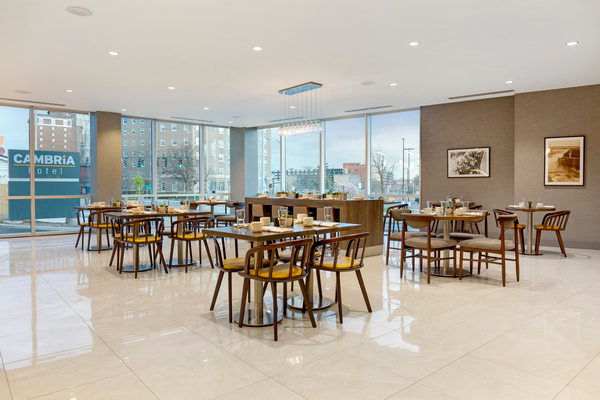 Cambria Hotel Niagara Falls