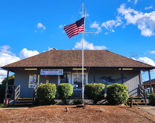 Dolphin Yacht Club