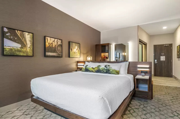 Cambria Hotel Louisville Downtown