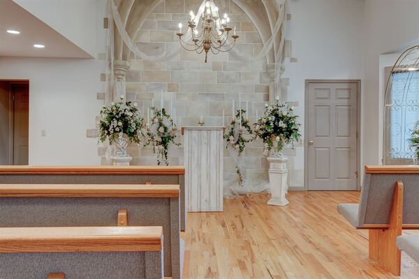 Miss Caroline's Country Wedding Chapel