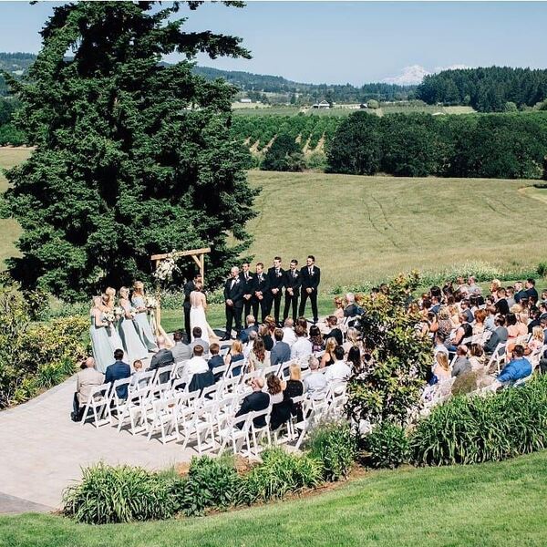 Scholls Valley Lodge