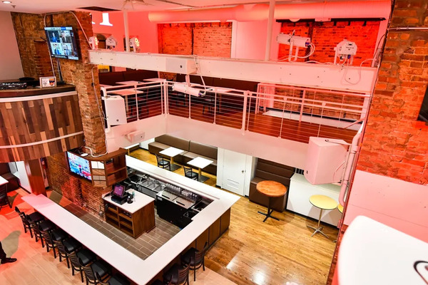 Air Restaurant and Lounge