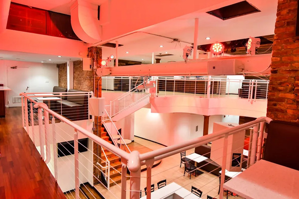 Air Restaurant and Lounge