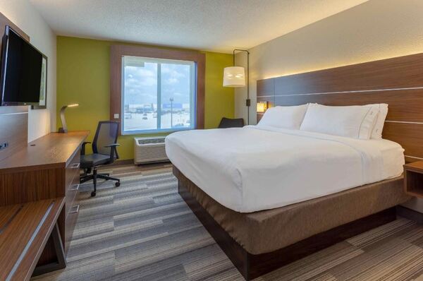 Holiday Inn Express & Suites Vandalia