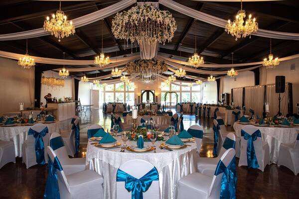 New Waverly Manor Wedding & Event Venue