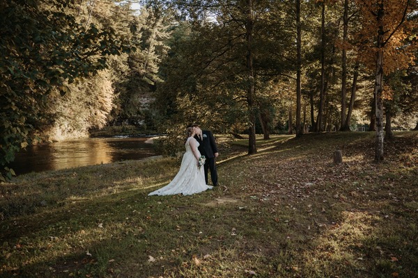 The Creek Side Barn on Pine Creek