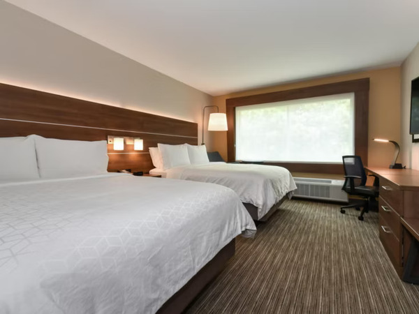 Holiday Inn Express & Suites Charlotte - Ballantyne
