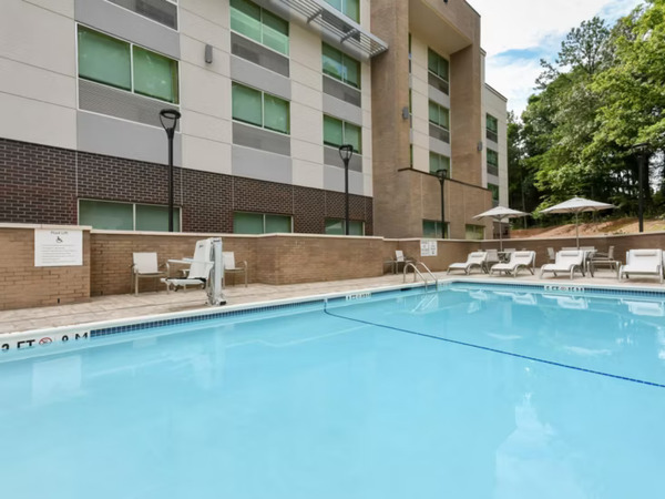 Holiday Inn Express & Suites Charlotte - Ballantyne