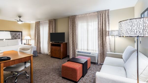 Larkspur Landing at Riverport