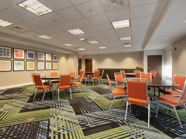 Holiday Inn Express & Suites Orlando – Apopka
