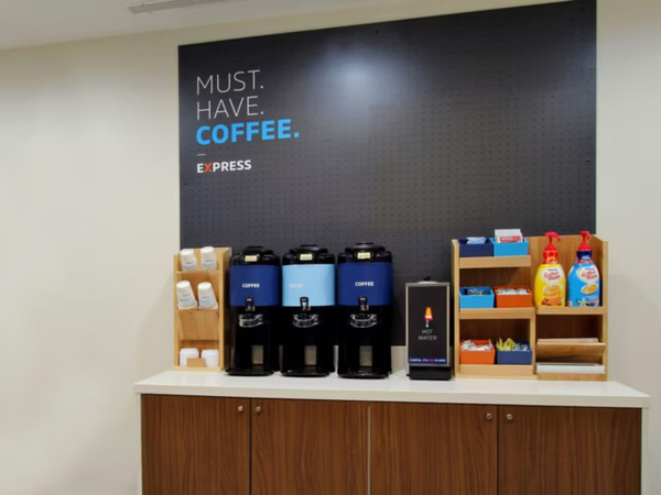 Holiday Inn Express & Suites Orlando – Apopka