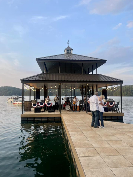 Lake Arrowhead Golf Clubhouse