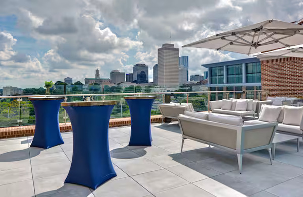 Hampton Inn & Suites Nashville Downtown Capitol View