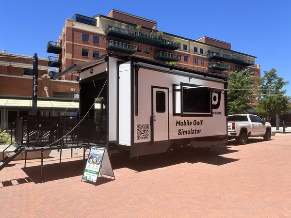 Dryvebox Denver Mobile Golf Simulator
