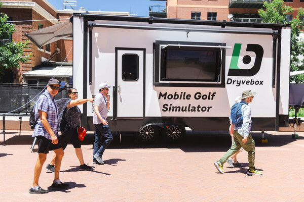 Dryvebox Denver Mobile Golf Simulator