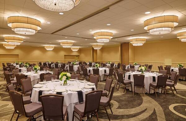 Hilton Kansas City Airport