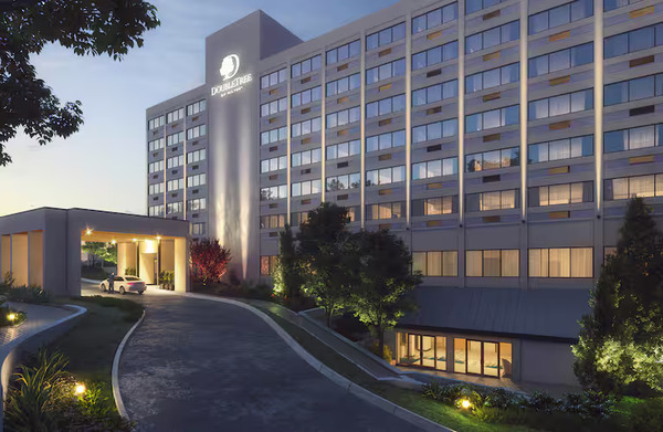 DoubleTree by Hilton Clarksville