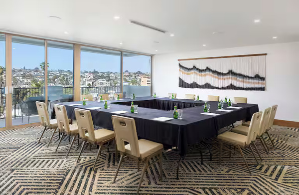 DoubleTree by Hilton San Diego Bayside