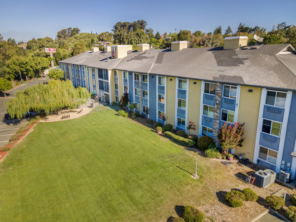 Best Western Plus Heritage Inn