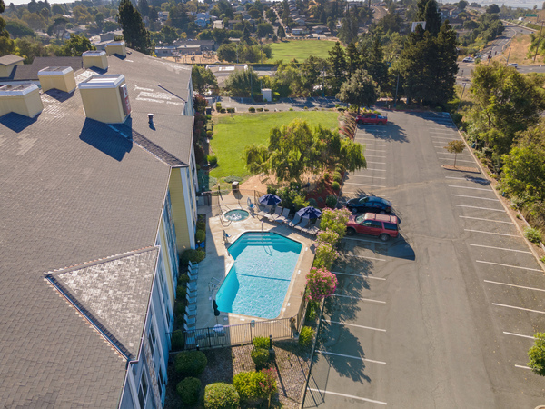 Best Western Plus Heritage Inn