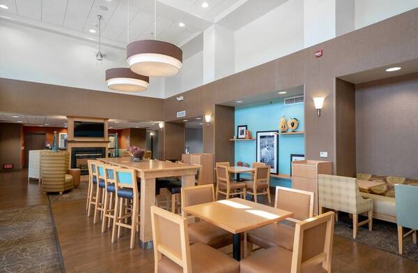 Hampton Inn & Suites Madera