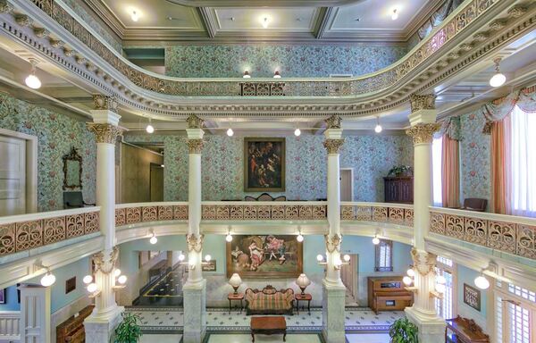Menger Hotel
